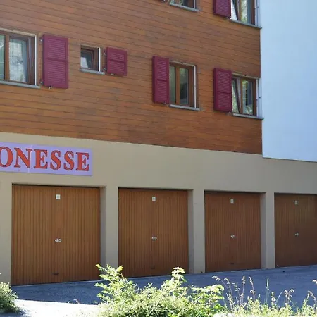 Baron / Baronesse *