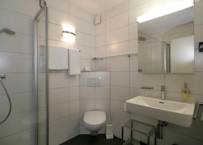 男爵/男爵夫人公寓酒店 * 洛伊克巴德